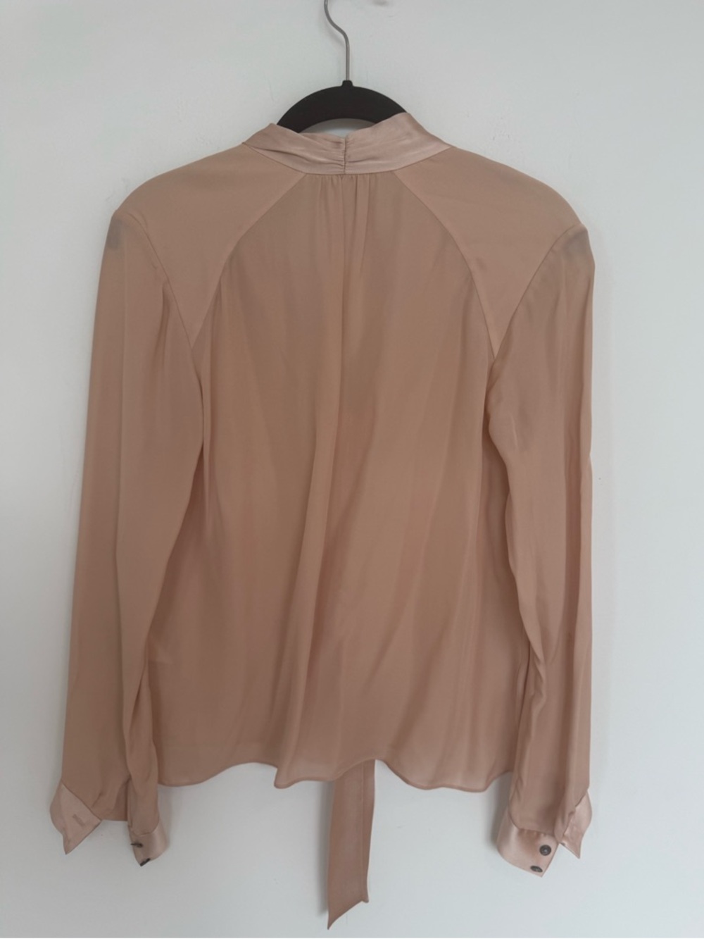 Alice + Olivia Irma Silk V Neck Tie Blouse size S - Picture 4 of 5